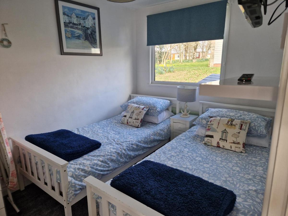 Caldon Holiday Chalet Sleeps 4 In Dartmouth Wifi Electric Inc Pet Friendly Exterior foto